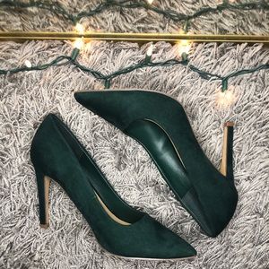 Emerald Green Forever 21 Heels 😍‼️